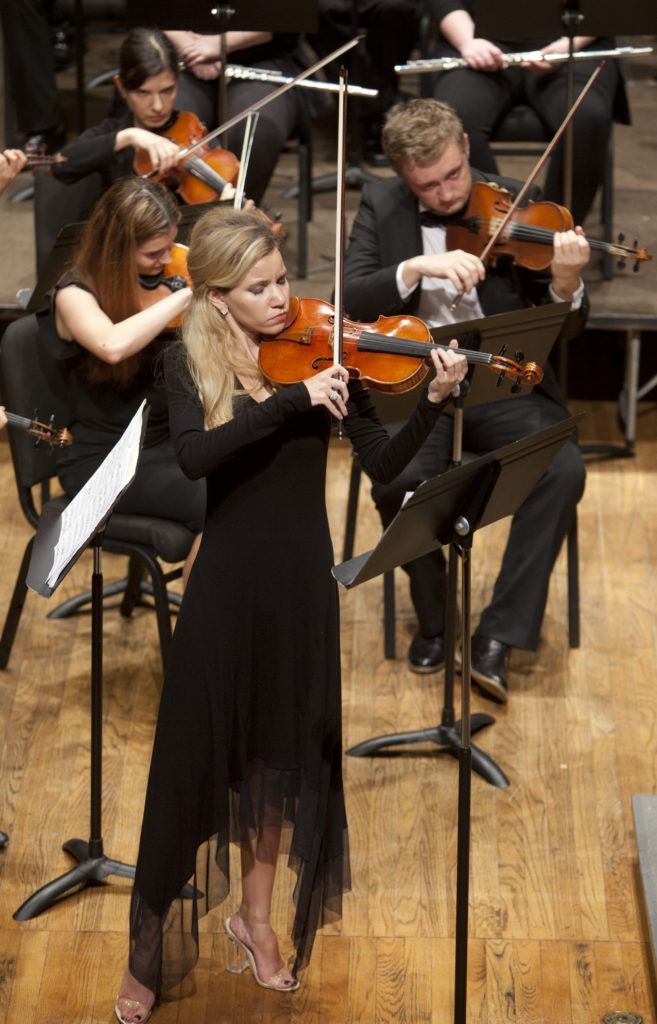 Violinist Madison Day performing with the Southeastern Symphony Orchestra